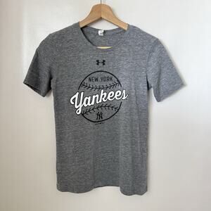 Under Armour New York Yankees Gray Tee Crew Neck Baseball Sporty T-Shirt XS